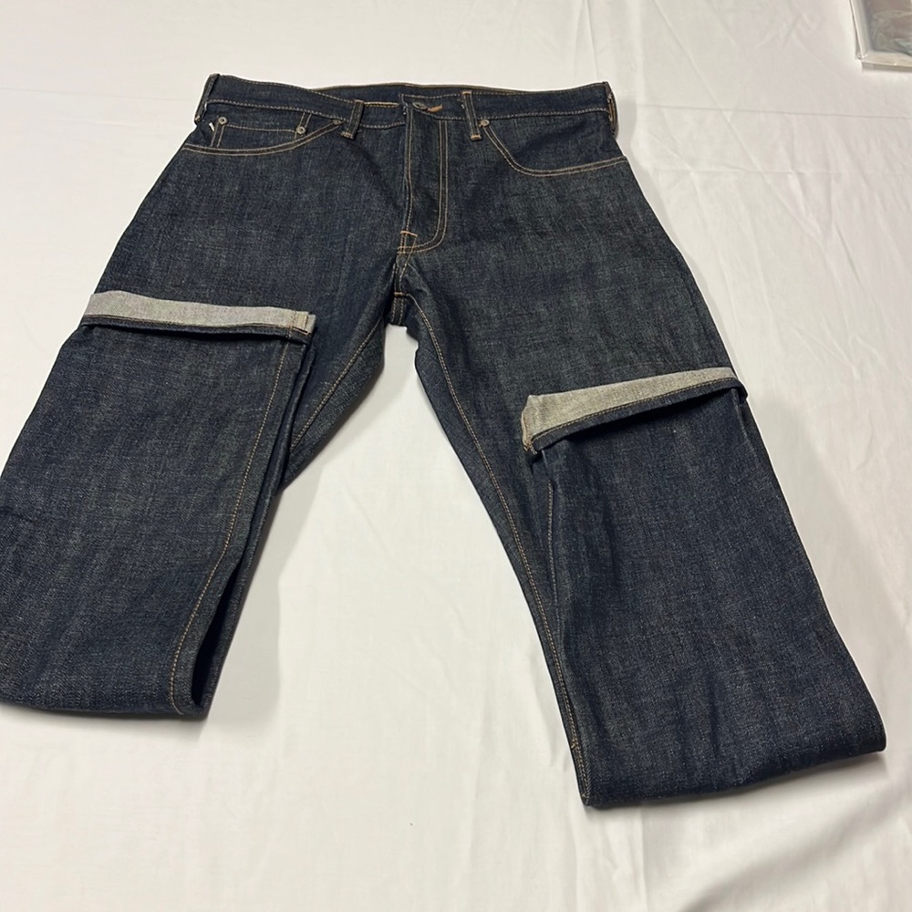 Club Monaco men’s Selvage denim jeans. Slim fit Size W32 L32 NWOT.